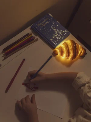 ACTUAL CROISSANT WITH WIRE